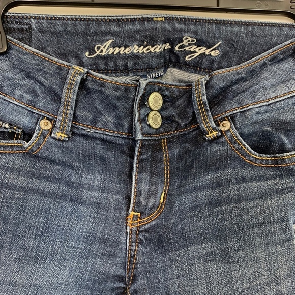 American Eagle ARTIST Low Rise Distressed Jeans 4 - Picture 6 of 16